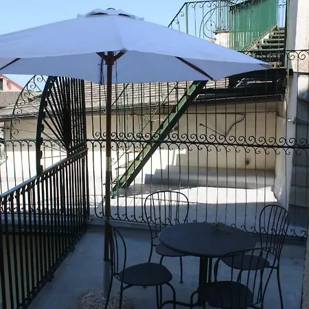 Penny Lane Apartman Levanto